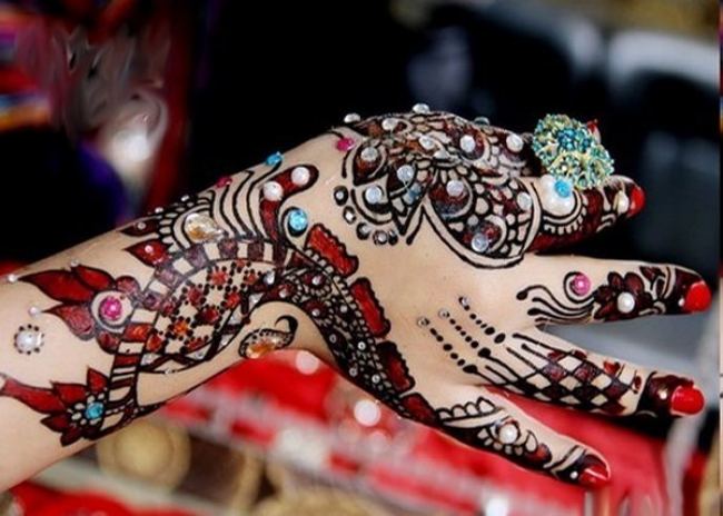 Beautiful Eid-ul-fiter hand Mehndi Designs