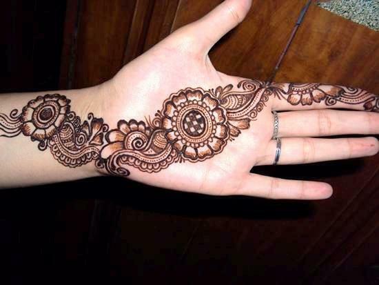 Eid Hand Mehndi Designs 2012 For Girls