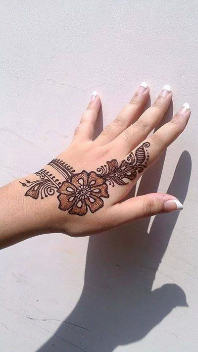 Simple Mehndi Designs for Hands 2