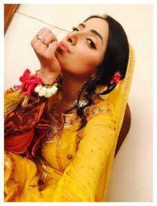 Pakistani Talented Actress Sanam Chaudhry Mehndi Pictures