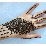 Simple but elegant MEHNDI DESIGNS for girls