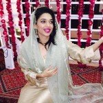 Morning show host Sanam Jung at her mehndi