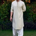 Men’s Kurta with Mojaris and Shawl